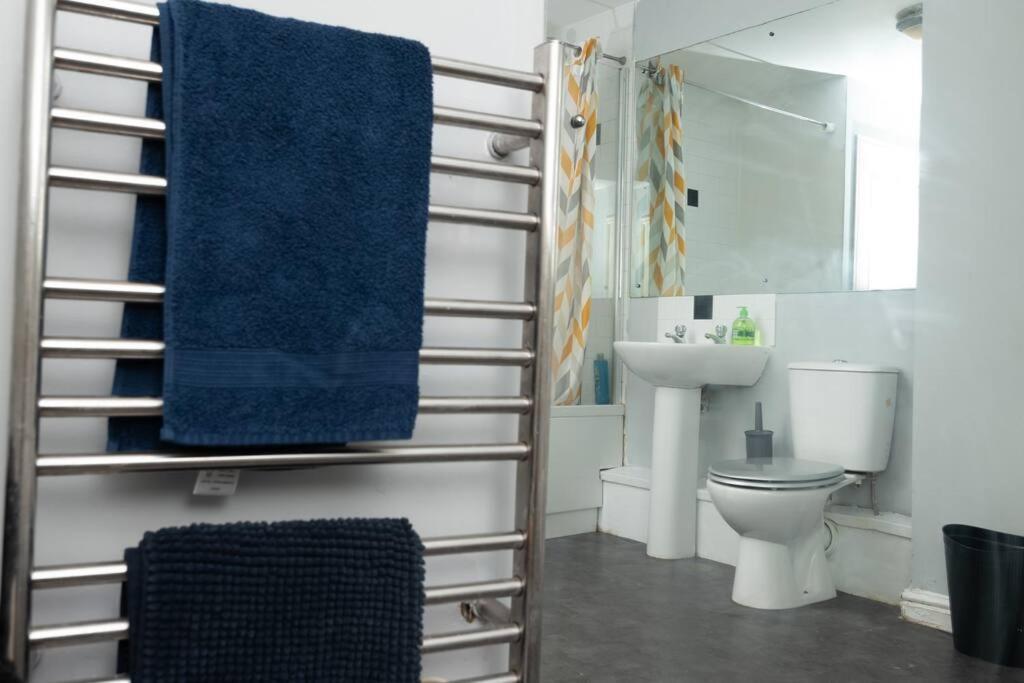 Apartment Gem 3 Bedroom House Private Parking Liverpool