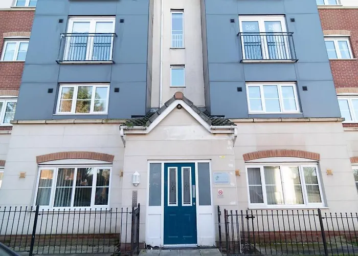 Central Liverpool Gem 3 Bedroom House Private Parking