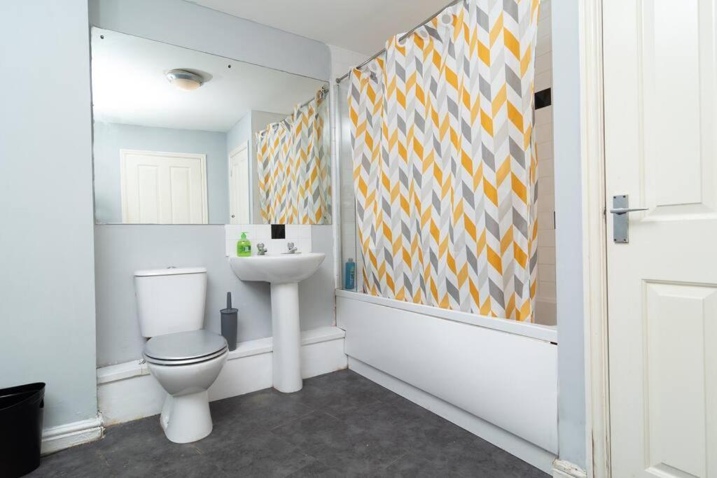 Gem 3 Bedroom House Private Parking Apartment