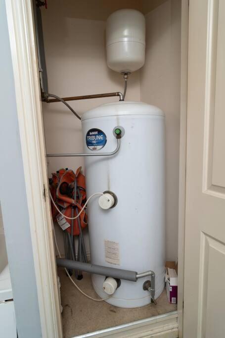 Gem 3 Bedroom House Private Parking Liverpool