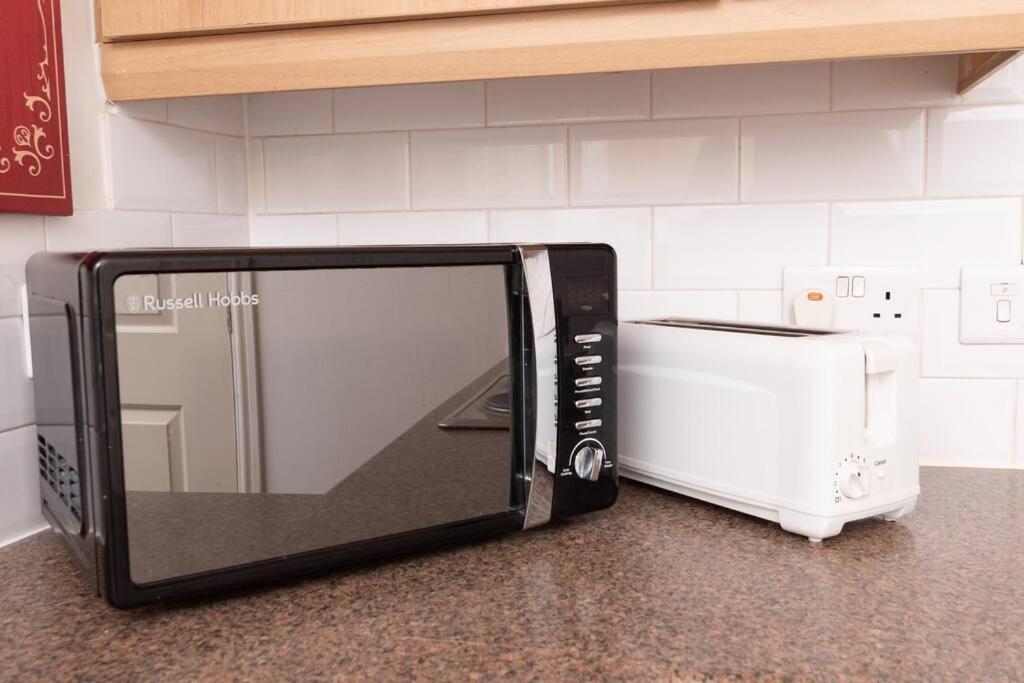 Apartment Gem 3 Bedroom House Private Parking
