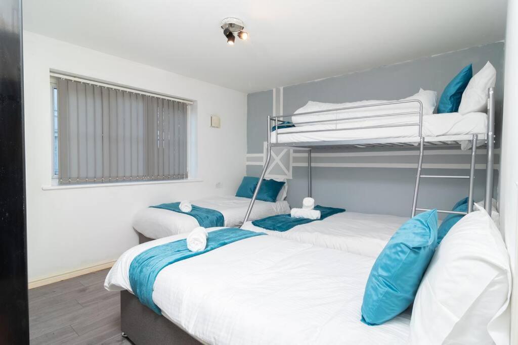 Gem 3 Bedroom House Private Parking Liverpool